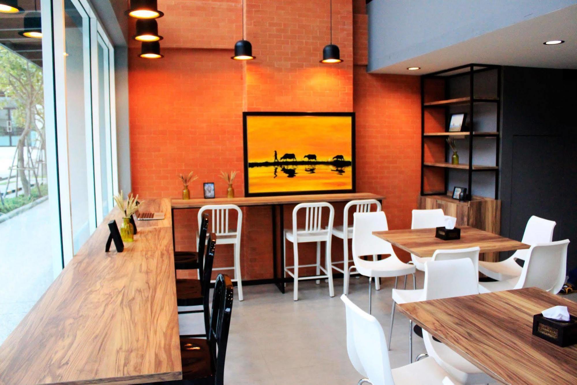 The Change Suites Korat Накхонратчасима Экстерьер фото