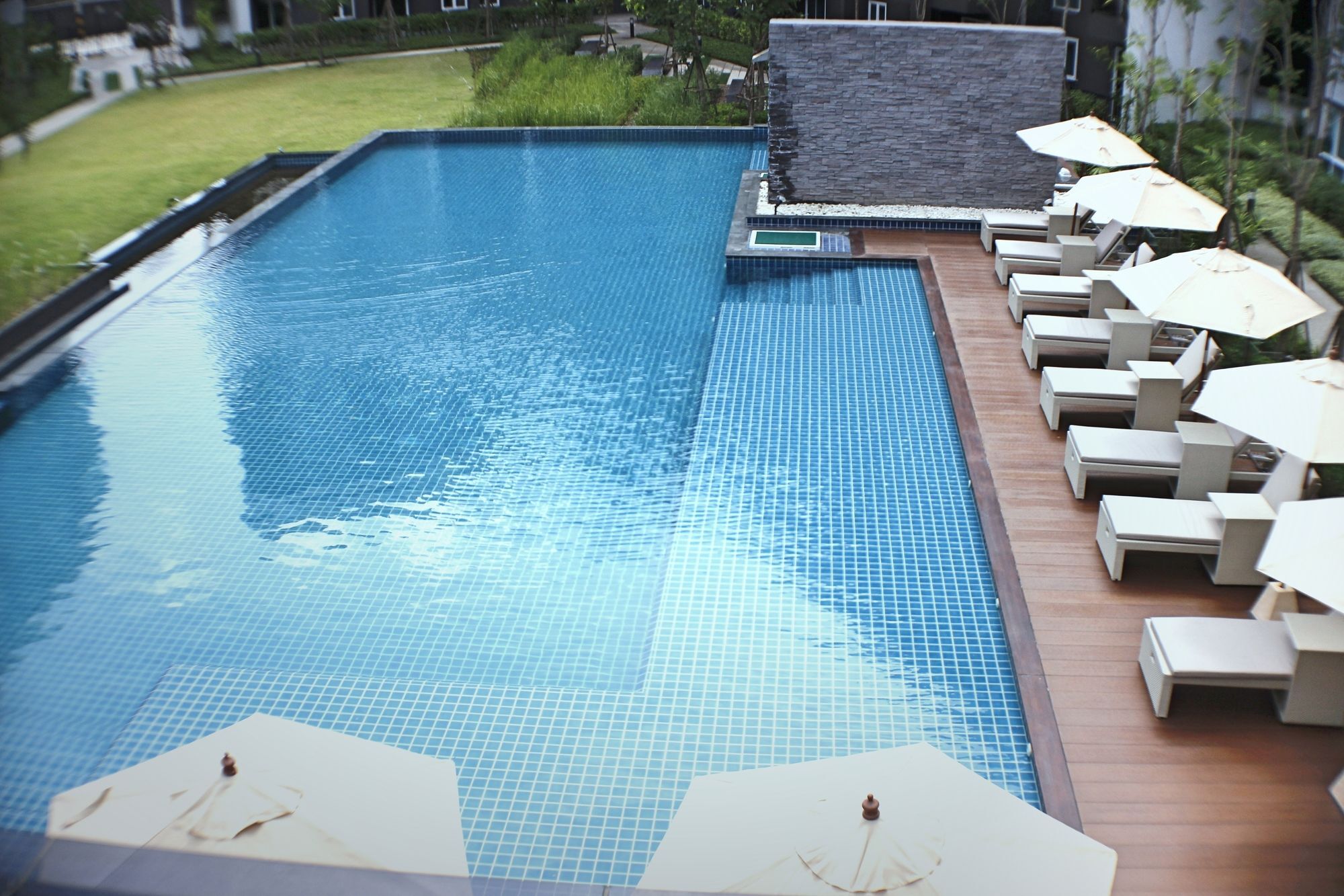 The Change Suites Korat Накхонратчасима Экстерьер фото